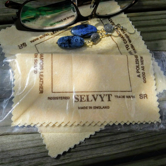 Selvyt® Polishing Cloth for jewelry: small 5 inch square, lint free, beige SR version