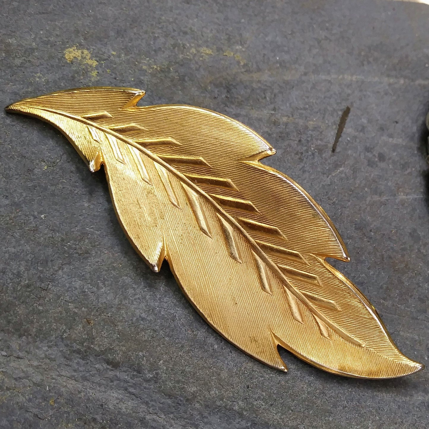 Matte Goldtone Leaf Vintage Brooch